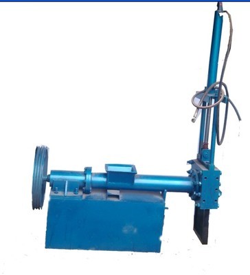 供應(yīng)威固泡沫造粒機(jī)與慧聰網(wǎng)木材粉碎機(jī)圖片解析