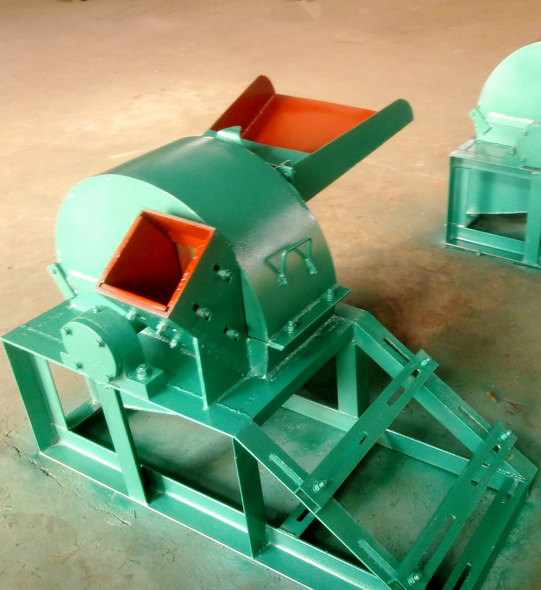 木材粉碎機 多功能、小型移動化，助力資源高效利用